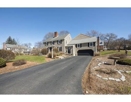 10 Heritage Ln, Weymouth, MA 02189