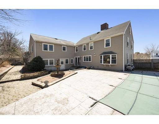 Weymouth, MA 02189,10 Heritage Ln