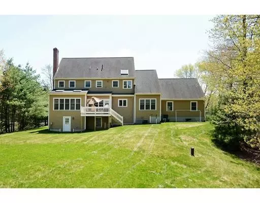 Grafton, MA 01536,9 Coach House Road