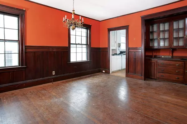 Brookline, MA 02446,161-163 Thorndike St