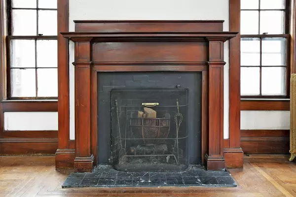 Brookline, MA 02446,161-163 Thorndike St