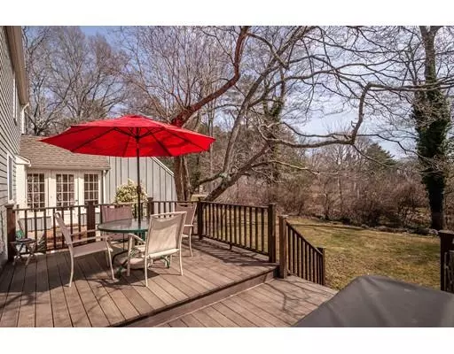 Cohasset, MA 02025,86 Pond Street