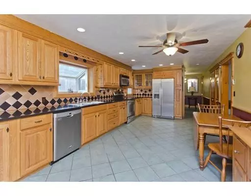 Palmer, MA 01069,18 Shaw St