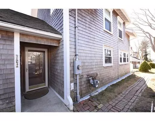 Hull, MA 02045,24 Standish Ave