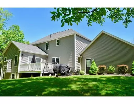 Sturbridge, MA 01566,18 Wallace Road