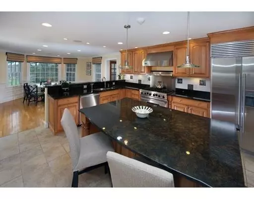 Weston, MA 02493,158 Newton St