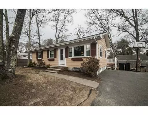 2 Hayes Rd, East Bridgewater, MA 02333