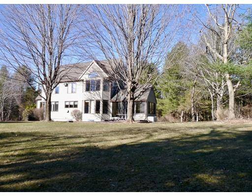 6 Old Bay Rd, Belchertown, MA 01007