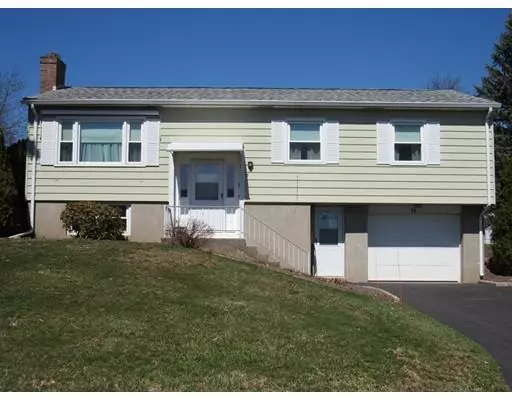 15 Autumn St, Holyoke, MA 01040