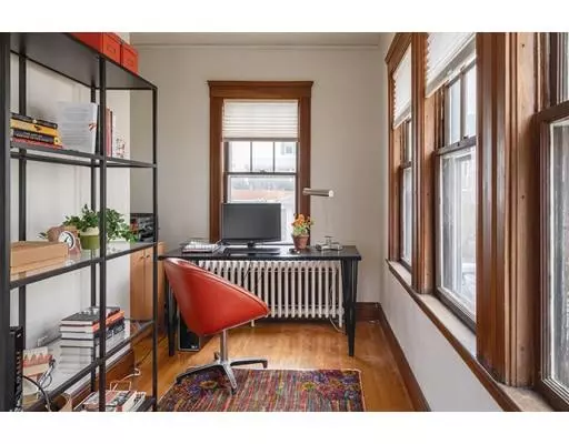 Brookline, MA 02467,125 Bonad Rd