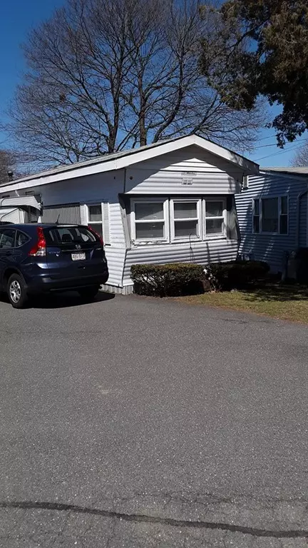 Peabody, MA 01960,252 Newbury #4