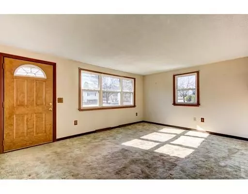 Milford, MA 01757,5 Vassar Dr