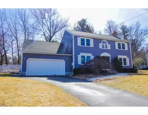 6 Flintlock Dr, Leominster, MA 01453