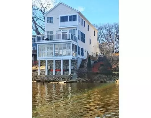 86 Lakeside Dr, Shrewsbury, MA 01545