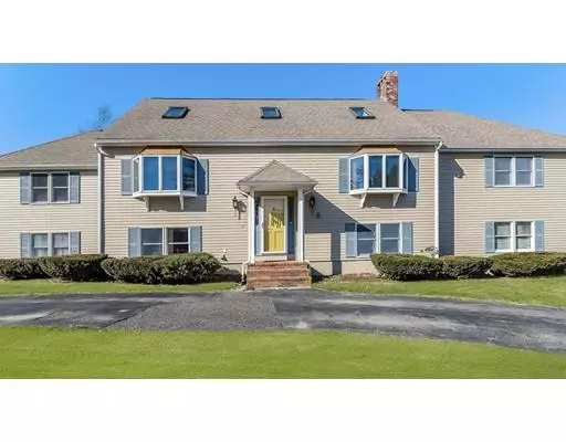 6 Holly Tree Lane, Middleboro, MA 02346