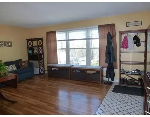 Auburn, MA 01501,21 Inwood Rd