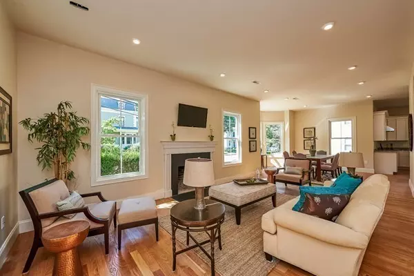 Newton, MA 02459,41 Cypress St #1