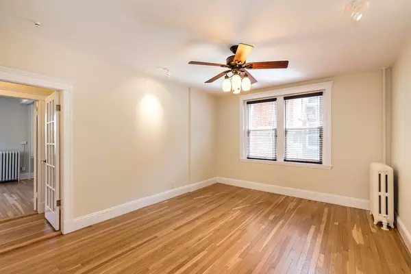 Brookline, MA 02446,15 Short Street #4