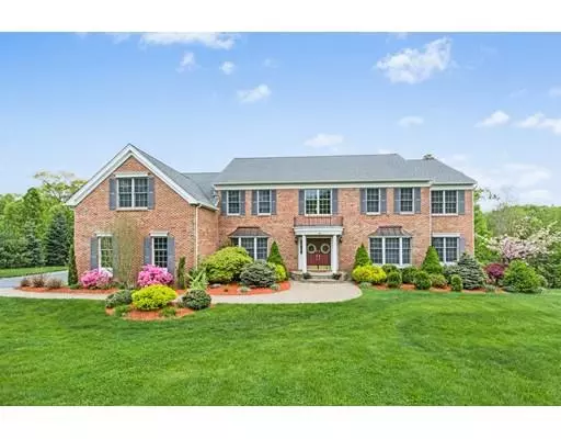 35 Bridle Ridge Dr, Grafton, MA 01536