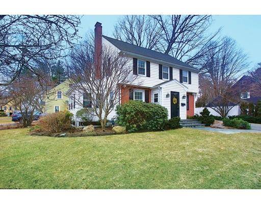 35 Cleveland Rd, Wellesley, MA 02481