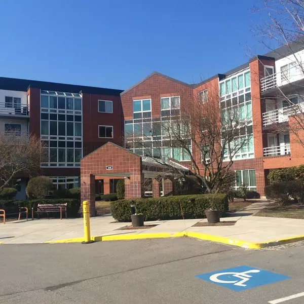 322 Place Ln #322, Woburn, MA 01801