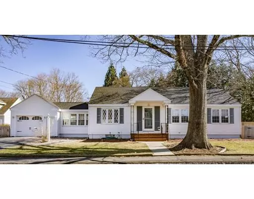 76 Orchard St, Taunton, MA 02780