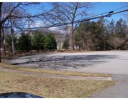 Beverly, MA 01915,14 Walden St