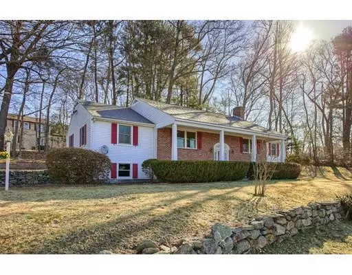 3 Deacon Hunt Dr, Acton, MA 01720