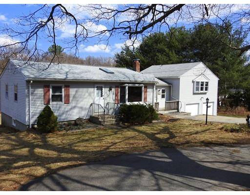 102 Providence St, Mendon, MA 01756