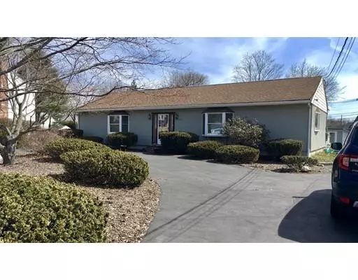 27 Riverside Ct, Norwood, MA 02062