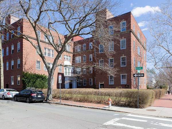 393 Broadway #23, Cambridge, MA 02139