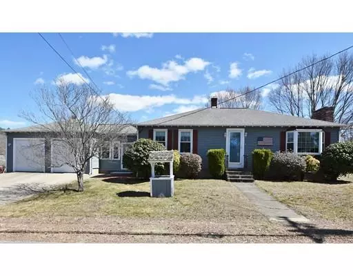 6 Maple Ave, North Smithfield, RI 02896