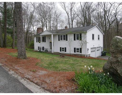 24 Hickory Drive, Dudley, MA 01571