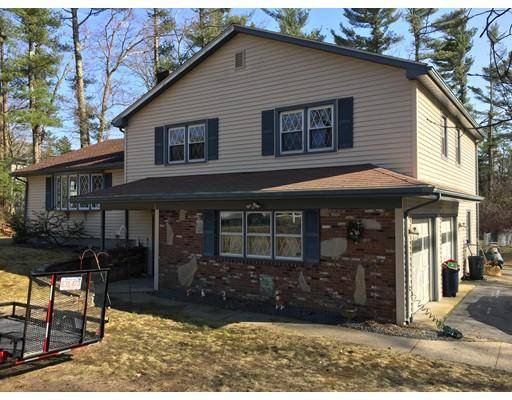 4 Rounsevell Dr, Freetown, MA 02717