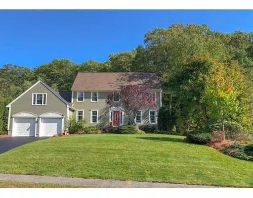 8 Straw Hollow Lane, Shrewsbury, MA 01545