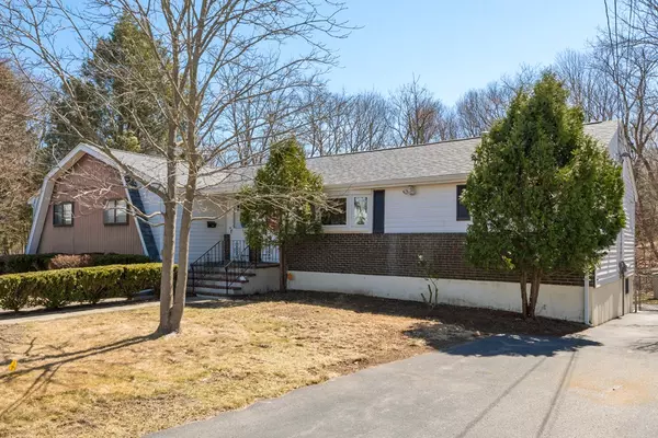 49 Raechel Road #49 / Unit B, Randolph, MA 02368