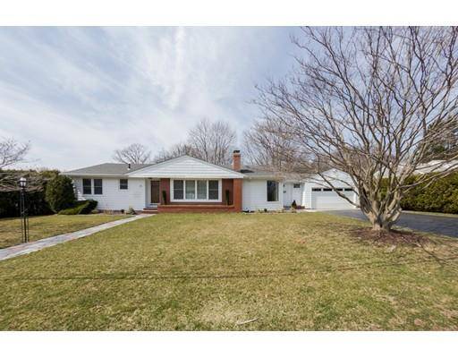 35 Hinchey Lane, Somerset, MA 02726