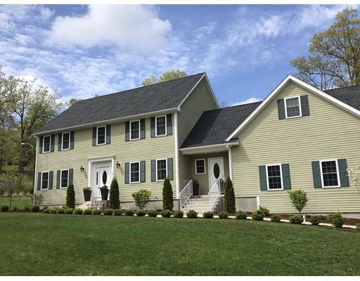 4 Sturbridge Ln, East Longmeadow, MA 01028