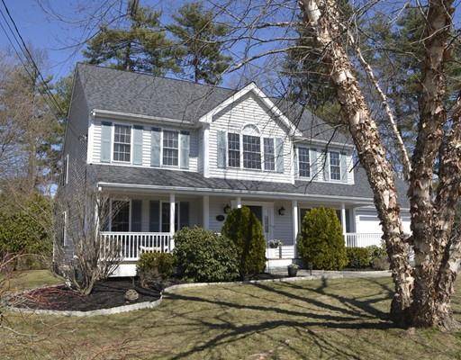 11 Lamplighter Lane, Walpole, MA 02081