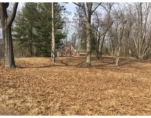 South Hadley, MA 01075,16 Jewett Ln