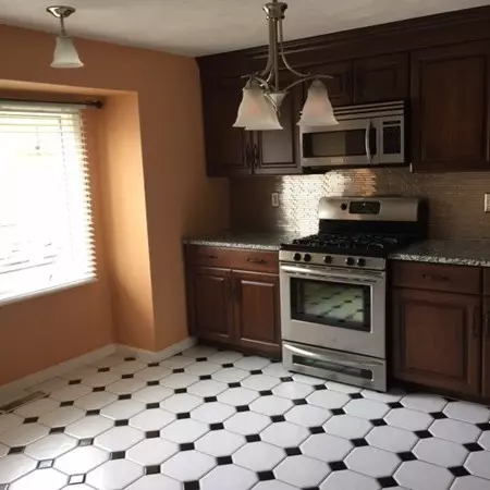 Smithfield, RI 02917,21 Waterview Dr #E