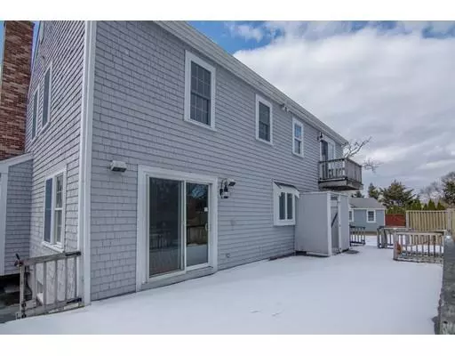 Bourne, MA 02532,172 Leeward Rd