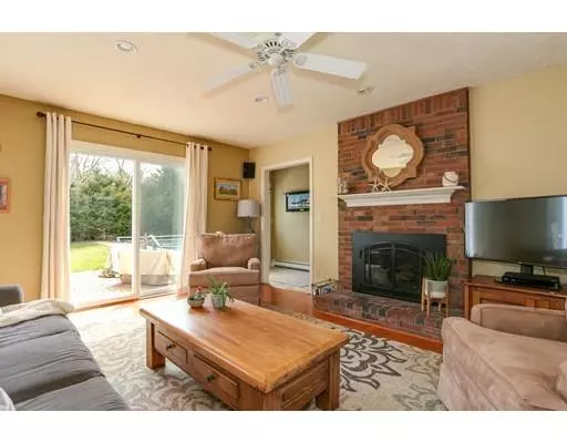 Mashpee, MA 02649,6 Half Hitch Ln