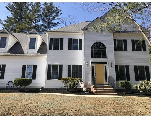 52 Crownshield Ave, Uxbridge, MA 01569