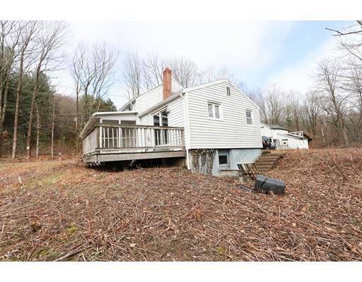 155 Burnett St, Granby, MA 01033