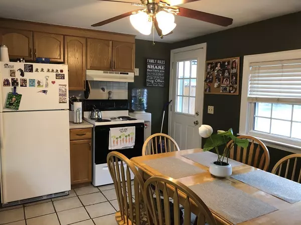 Milford, MA 01757,12 Park Lane Ave #12