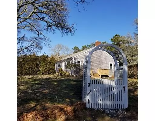 Chatham, MA 02659,536 Meetinghouse