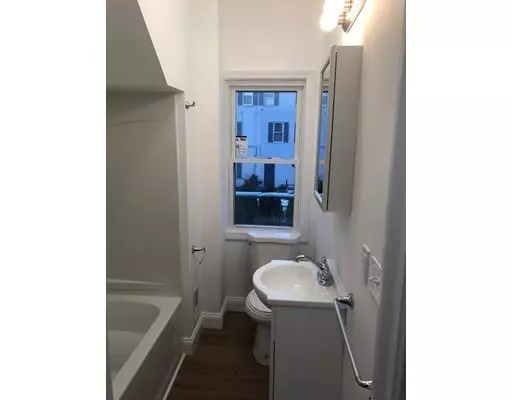 Fitchburg, MA 01420,87 Roosevelt Street