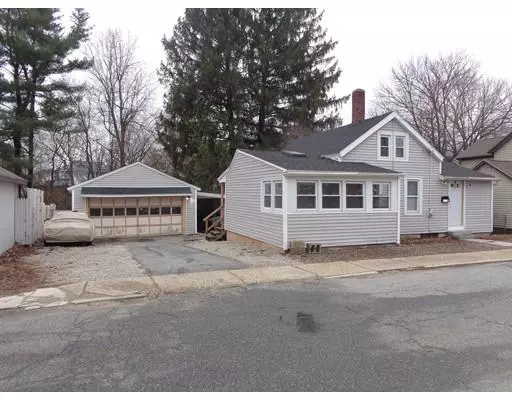 17 Dublin St, Palmer, MA 01069