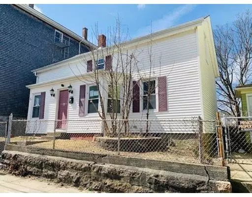 29 Beacon St, Fall River, MA 02721